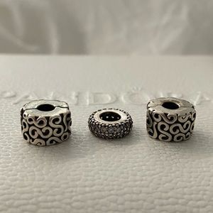 2 Pandora CLIPS and one diamond Pandora spacer